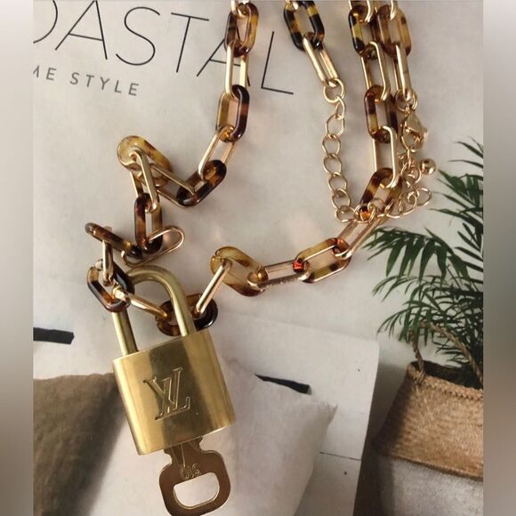 Louis Vuitton 310 Brass Lock and Key Set 🔐 - Picture 1 of 5